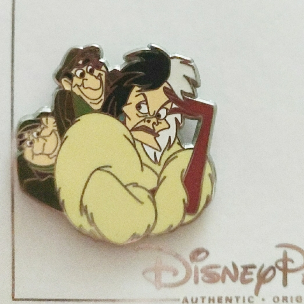 Disney World Cruella DeVil collector's pin